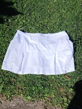 EUC Etonic White Mini Skort Size XL
